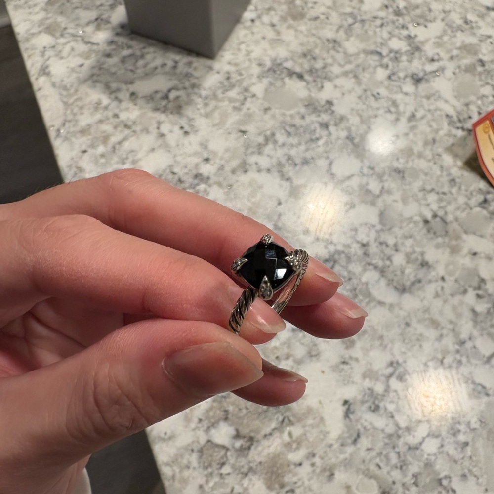 EUC David Yurman Chatelaine® Ring with Pavé Diamonds - Size 6 Black Onyx - Picture 2 of 4